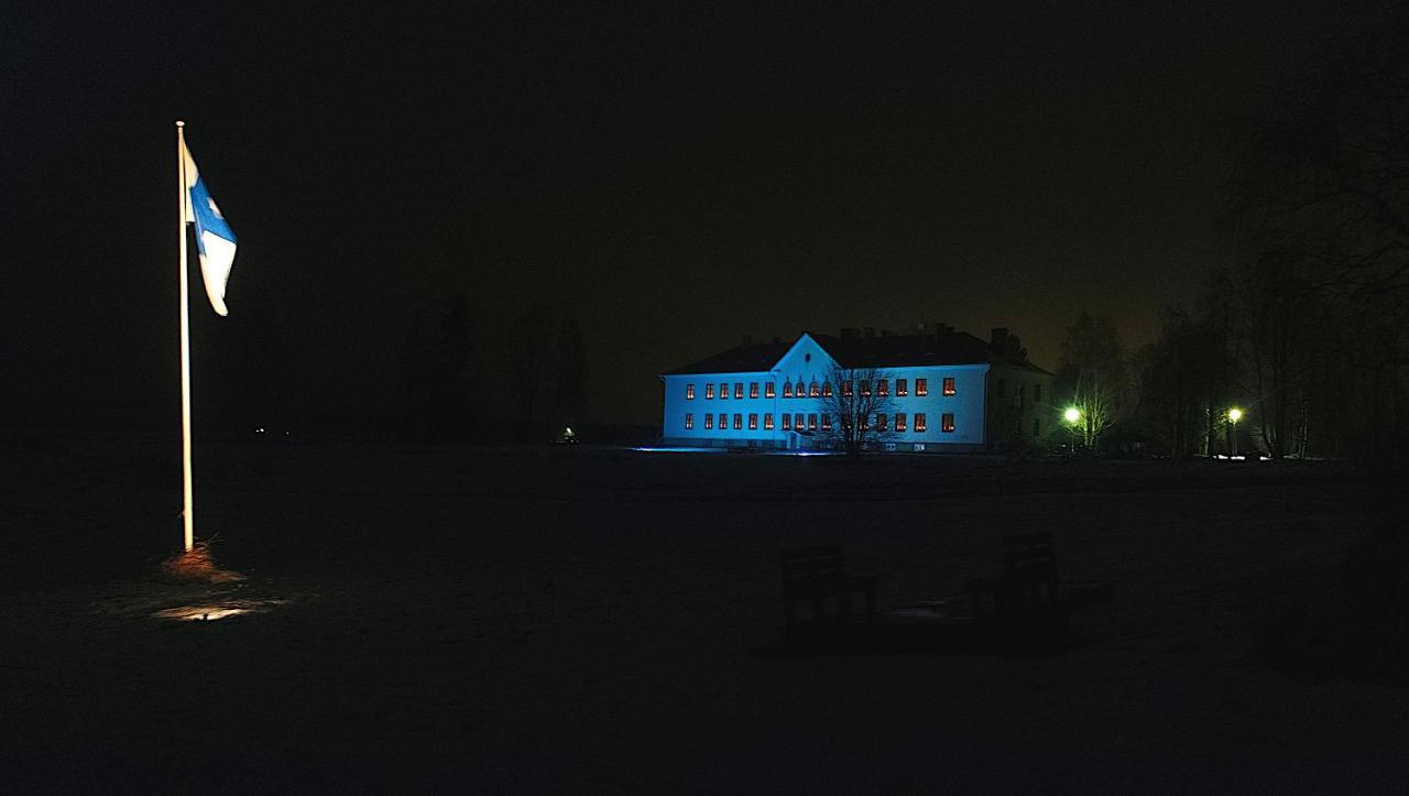 Отель Jokihovi Nivala Экстерьер фото